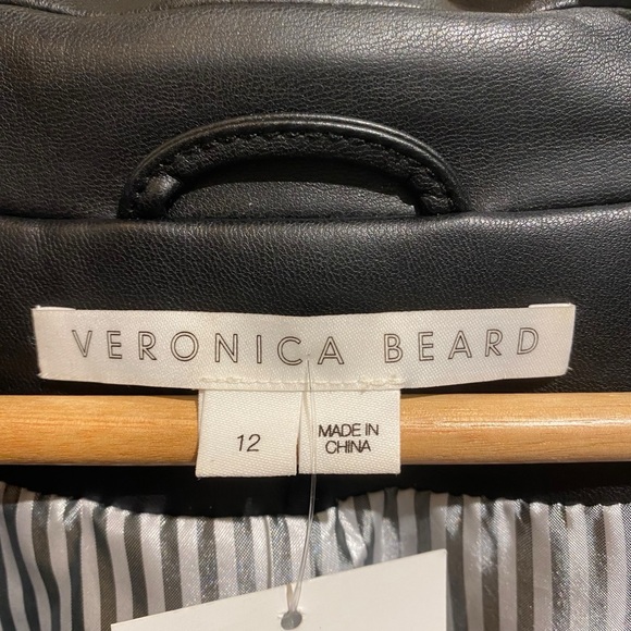 Veronica Beard Hollis Faux Leather Single Button 3/4 Ruched Sleeve Dickey Blazer - Picture 4 of 6